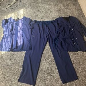 Gently used Elle Scrub set size XL